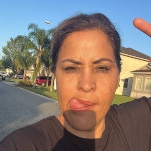 Meet your Posher, Carmen